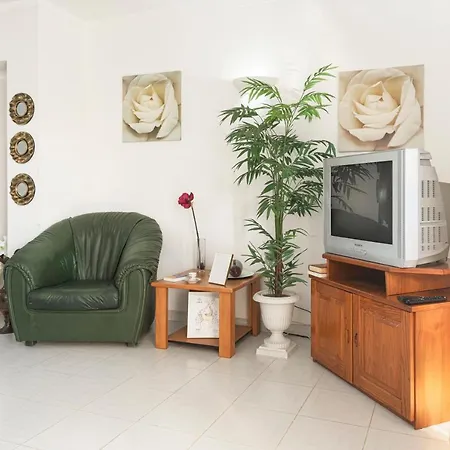 Apt Yvonne - Vilamoura * Quarteira