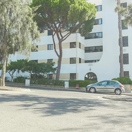 Apt Yvonne - Vilamoura Apartment *